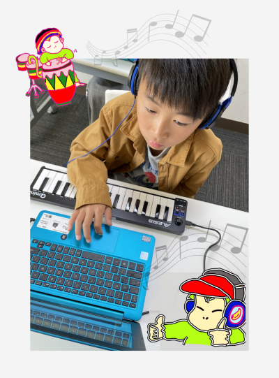 ミュージックプログラミングを学ぶ男の子